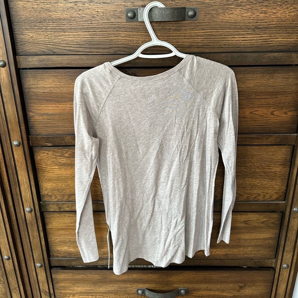 LULULEMON top - Picture 5 of 5